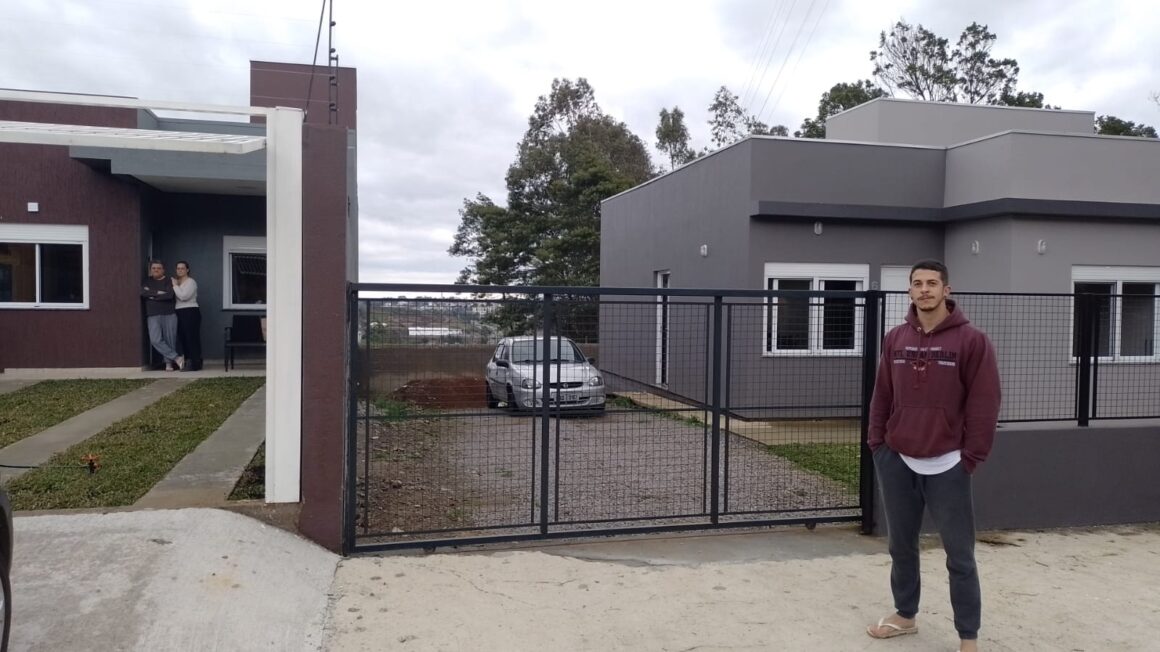 Moradores do Loteamento Altos da Julieta pedem providências da Corsan