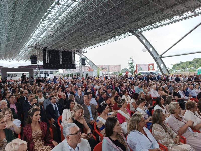 34ª Festa Nacional da Uva inicia em Caxias do Sul Spaço FM 100 9