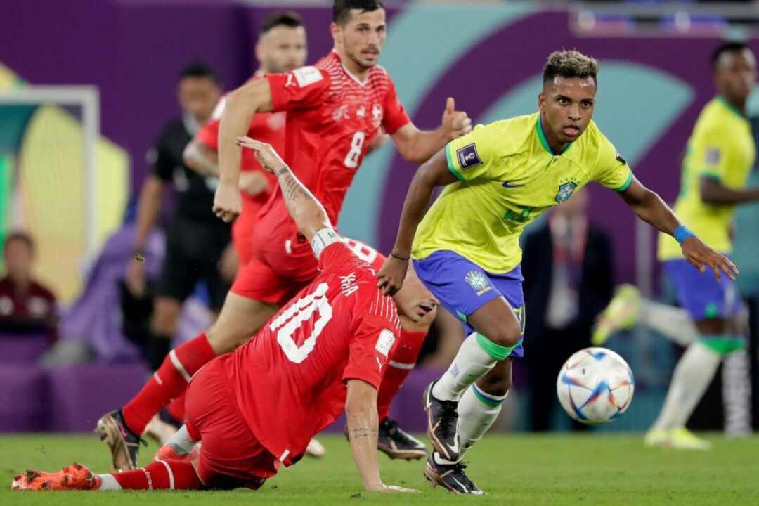 Copa do Mundo: Brasil escala time reserva e perde para Camarões