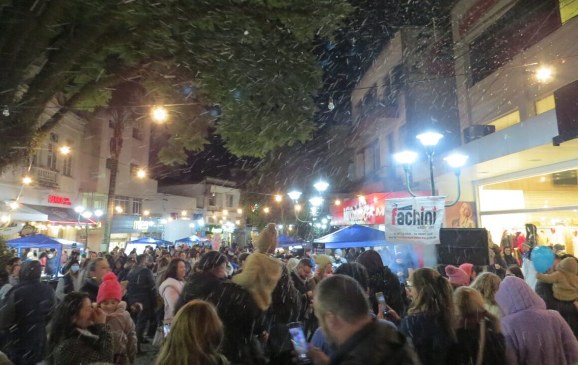 Vivere de Natal: Música ao vivo e farta gastronomia vão agitar o Calçadão  da Júlio nesta sexta-feira - Prefeitura Municipal de Farroupilha