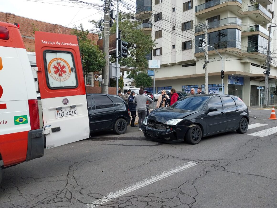 Passageira Fica Ferida Em Acidente No Centro De Farroupilha | Spaço FM ...